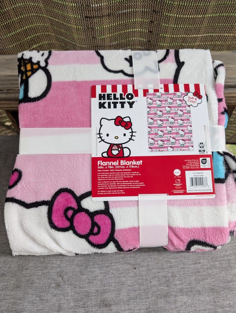 Hello Kitty Flannel Blanket
