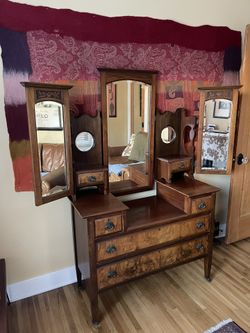 Circa 30s Vanity