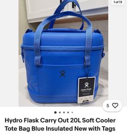Hydroflask 30 L cooler brand new with tags