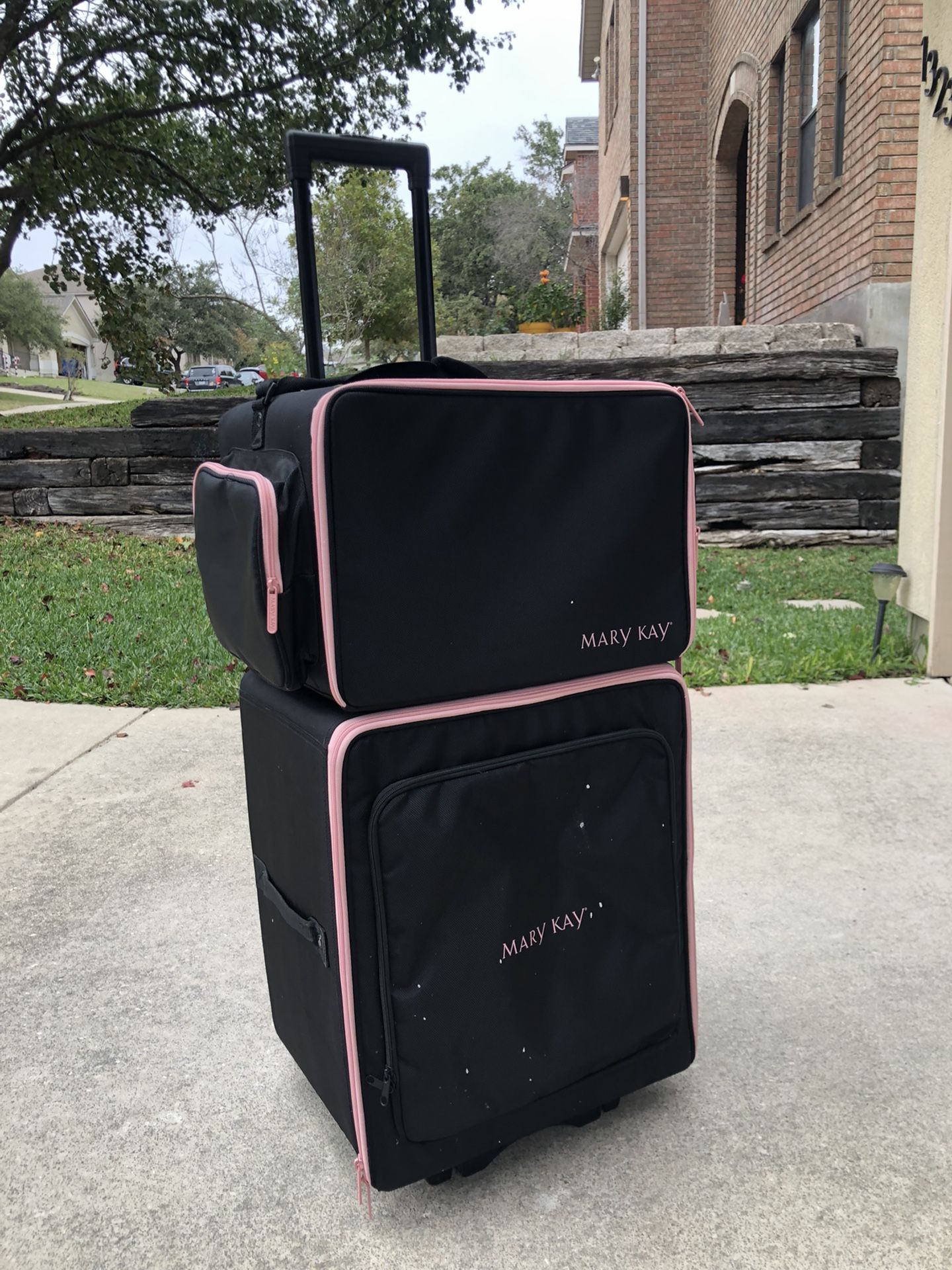 Suitcases Mary Kay