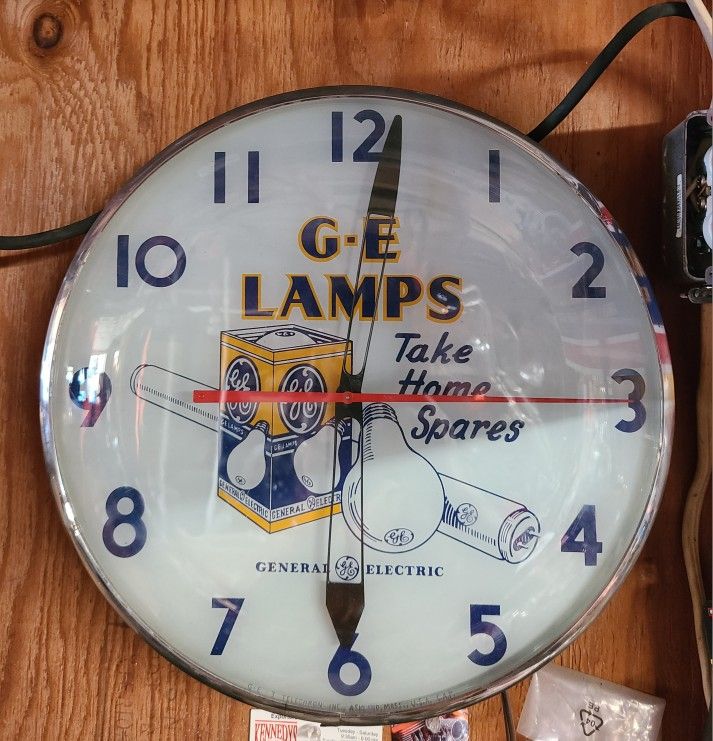 Rare Vintage General Electric  Advertising Clock Excellent Condition No Cracks