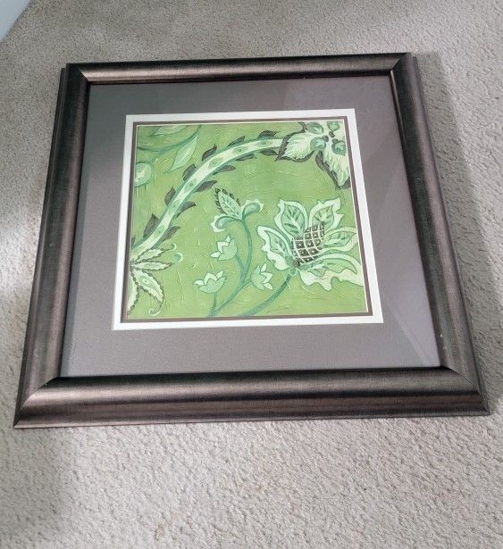 beautiful decoration frame. (MUST SELL TODAY)
