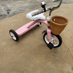 Toddler tricycle 