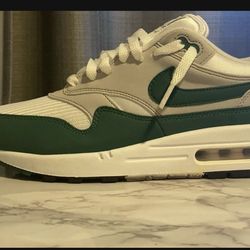 Nike Air Max 1 evergreen 🌲