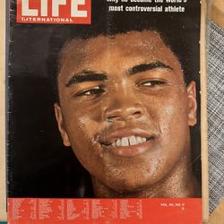 LIFE - Cassius Clay 1966 Magazine 