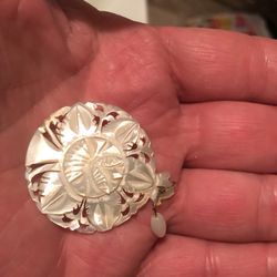 Real mother of pearl very rare pendant With original mother of pearl chain