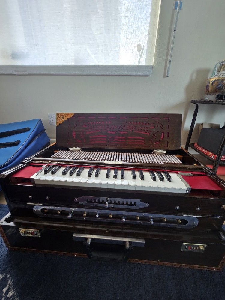 Maharaja Musical Harmonium