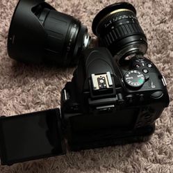 Nikon D5100 Dslr Starter Kit With 2 Lenses (Low shutter Count)
