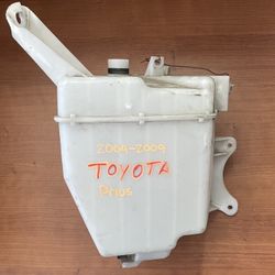 2004-2009 Toyota Prius Windshield Washer Bottle 