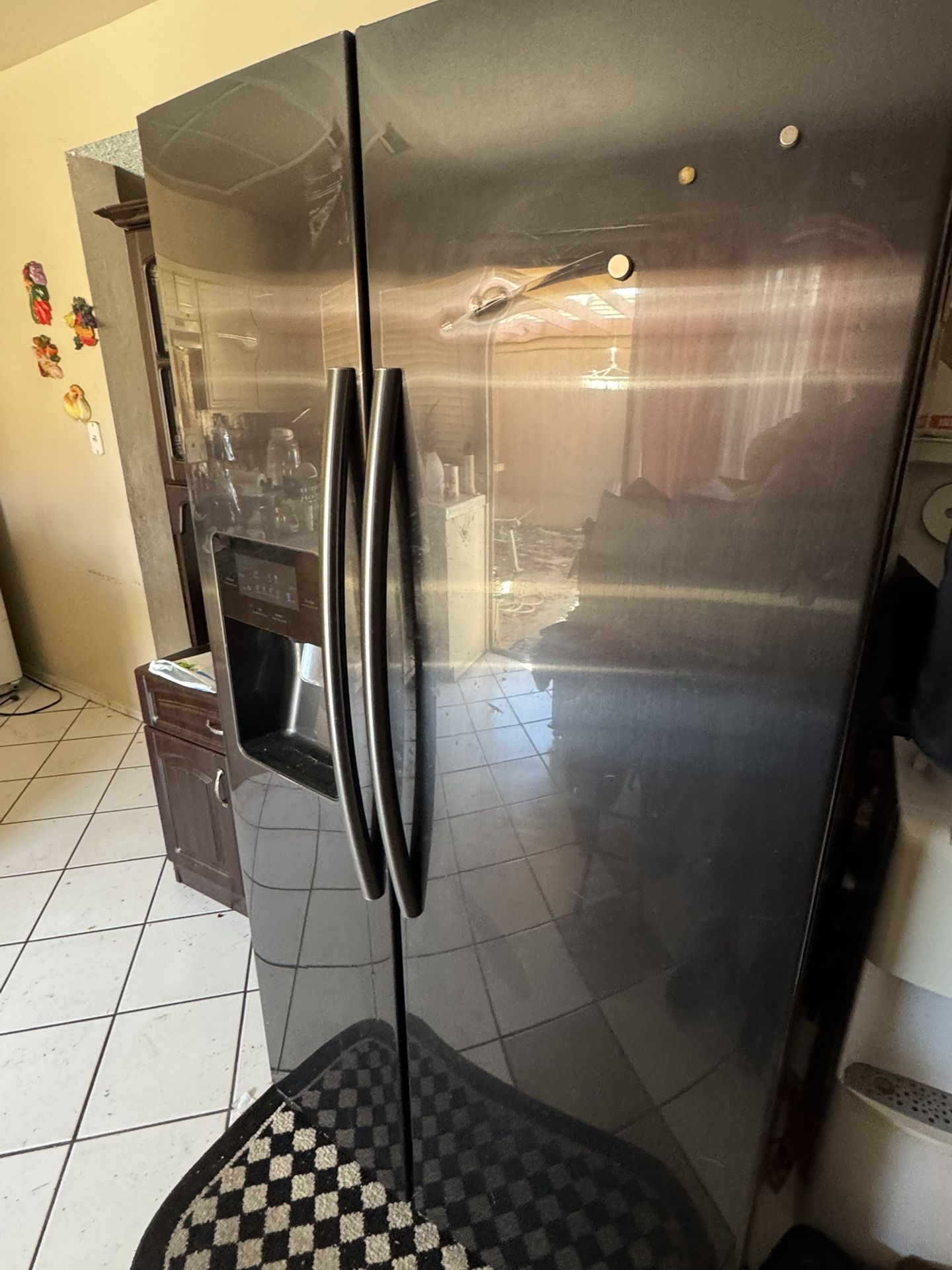 Working Refrigerator/freezer