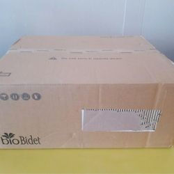 Bio Bidet Bliss BB-2000 Eloglngated Electronic Washlet Bidet Seat in White Heated Warm Deodorizer Dryer Pressure Adjustable