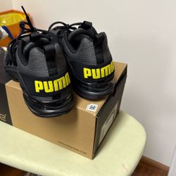 PUMA Sneakers-size 10