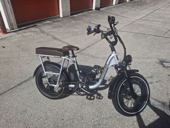 Newer Rad Runner plus E bike