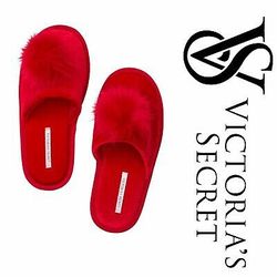 NEW VS POM POM SLIPPERS