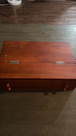 Brown wooden Art storage and easel case