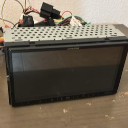 Alpine Car Head Unit/Screen