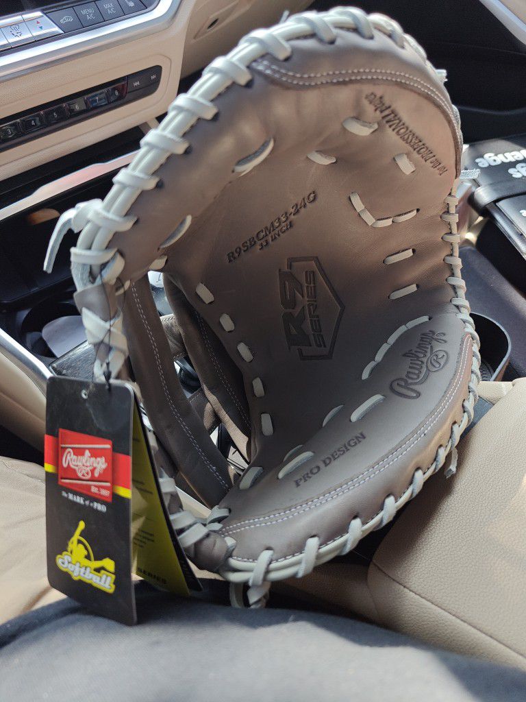 Rawlings R9 Series Softball Glove **Brand New**