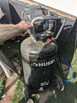 Husky 30 gallon compressor