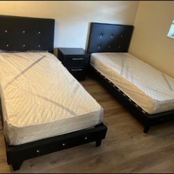 TWO TWINS SIZES BEDS AND ONE NIGHTSTAND  .🆕. 