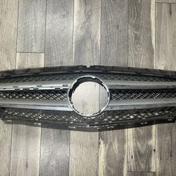 2014-2017 B250 MERCEDES B CLASS GRILLE OEM