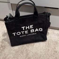 Medium Black Marc Jacob’s The Tote Bag 