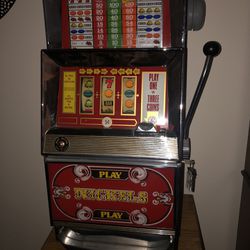Lucky 7 Slot Machine From Golden Nugget 495