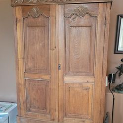 Vintage Wardobe/armoire