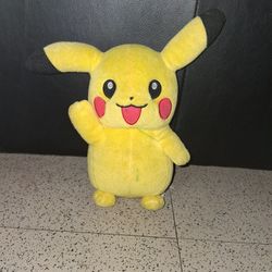 Vintage PIKACHU POKEMON PLUSH DOLL Tomy