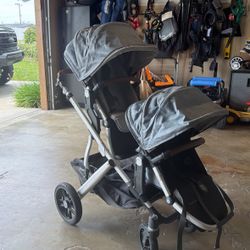 Uppababy Vista V2 - Dual Stroller W/ Bassinet + Standing Platform