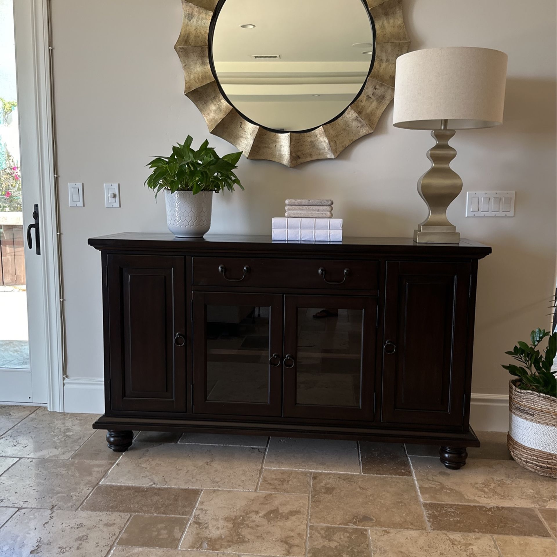 Sideboard