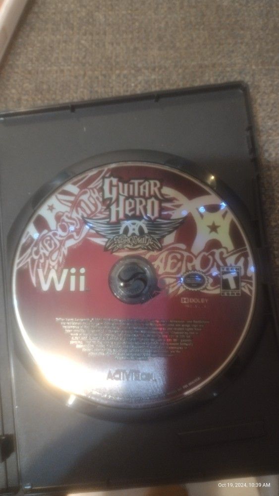 Nintendo WII Console & Guitar Hero Bundle