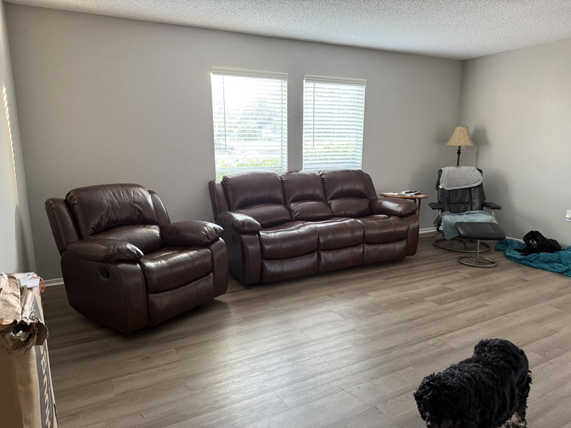 Living Room Like New