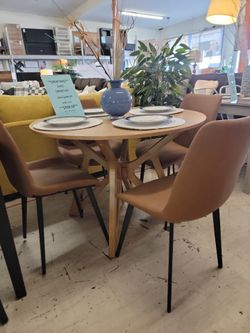 Dining set NEW,  FLOOR SAMPLE