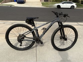 Trek X-Caliber 9 (Amazing Condition)