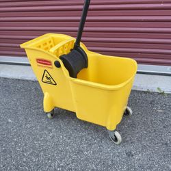 Rubimaid Mop Bucke 