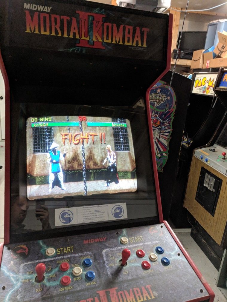 Mortal Kombat 2 Arcade Game