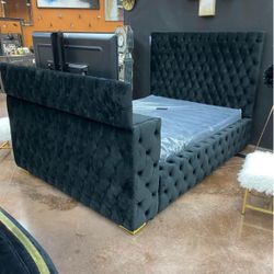 Tv Stand , Tufted Bed , Fireplace , Bedroom Set , 