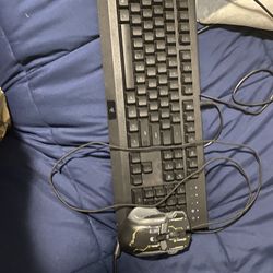 Razor Cynosa Gaming Keyboard With Gaming Mouse