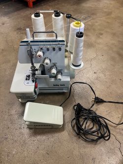 Baby Lock BL4-428 Serger (Overlock)