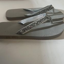 Sparkly Silver Flip Flop Size Large 10-11 Grey Sandals New