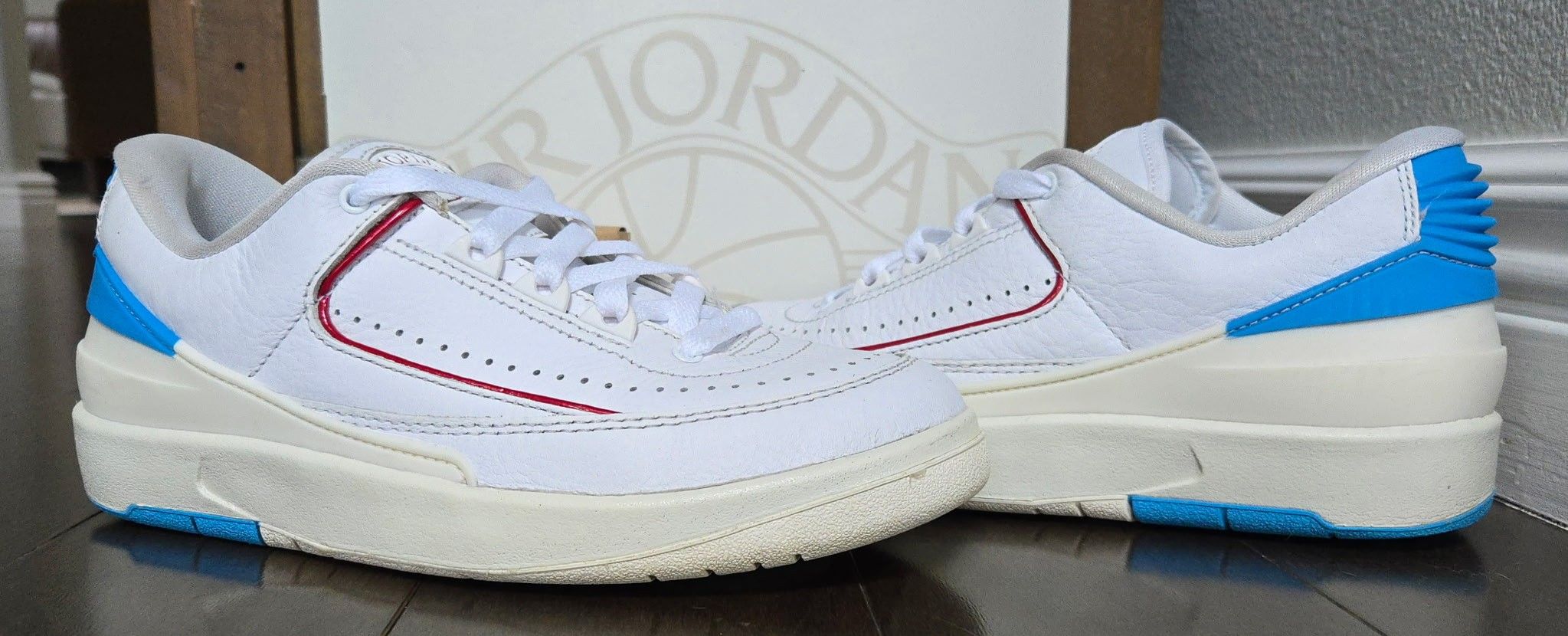 Jordan 2 retro UNC to Chicago Women's size 6