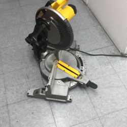 Dewalt Compound Miter Saw 12” 