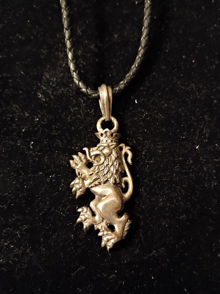 Royal Underground 925 Sterling Silver Lion Pendant & Leather Necklace