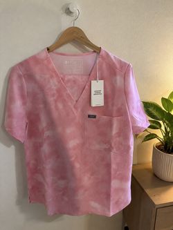 Figs set NWT size medium
