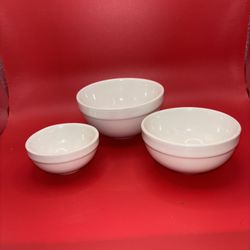 Mini Mixing Bowls. Three Pieces.