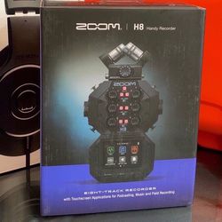 Zoom H8 8-Input / 12-Track Portable Handy Recorder