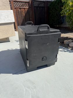 Cambro Cam GoBox® Black Front Loading EPP Insulated Food Pan Carrier