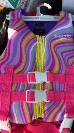 Kids live jacked vests