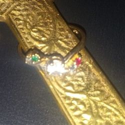 10 Kt. Beautiful Gold Vintage Ring With Natural Stones!  Size 7