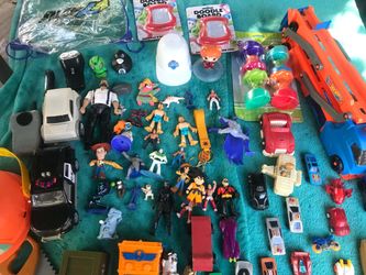Huge bundle of toys comes with everything  you see asking $20 Slauson qve /van ness 90043